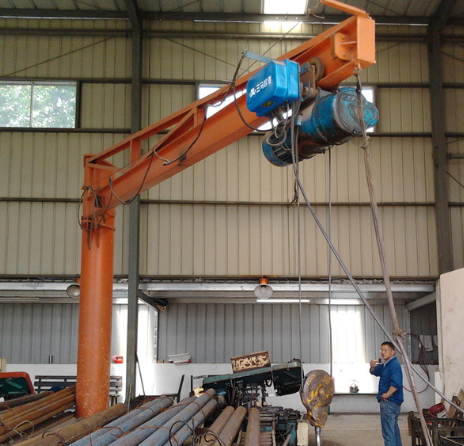 悬臂吊作业现场